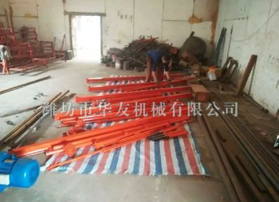 點擊查看詳細信息<br>標題：華友機械直滑式吊運機發(fā)貨現(xiàn)場 閱讀次數(shù)：7478