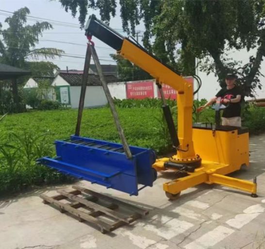 點擊查看詳細信息<br>標題：移動式液壓吊機 多款液壓小吊機 閱讀次數(shù)：1993